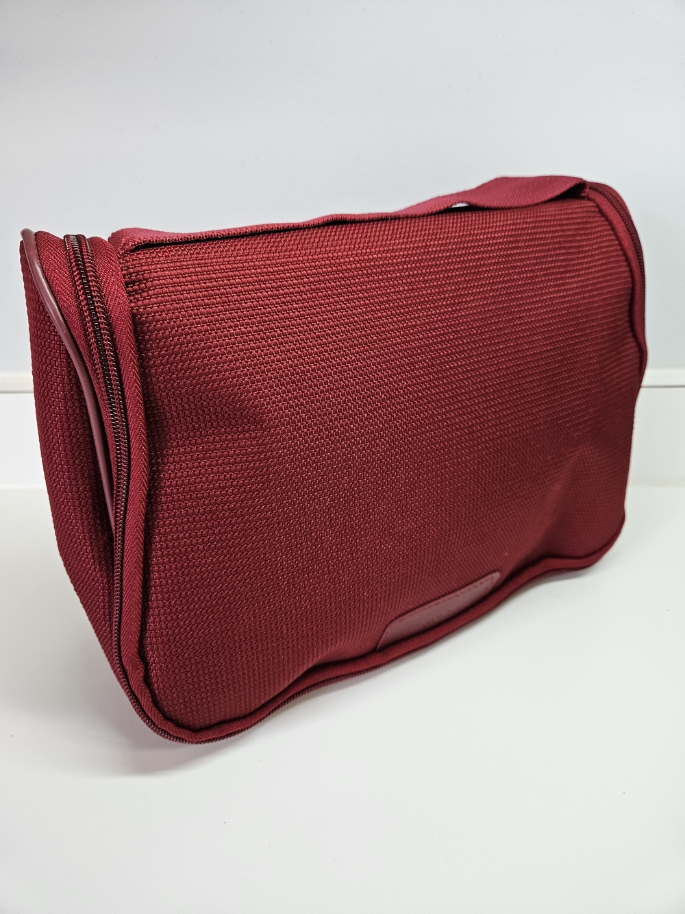 Samsonite Dark Red Zippered Large Travel Cosmetic Toiletry Luggage Bag
